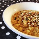 Quinoa porridge with honey