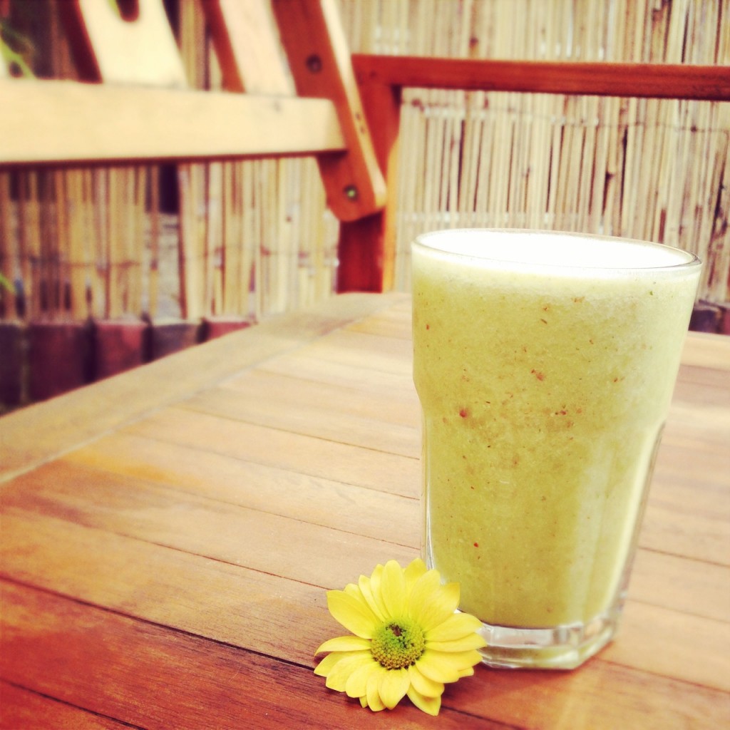 Power Glow Pineapple Smoothie with parsley and seeds