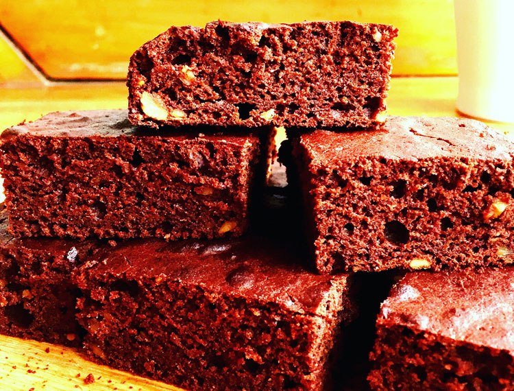 healthy beetroot brownies