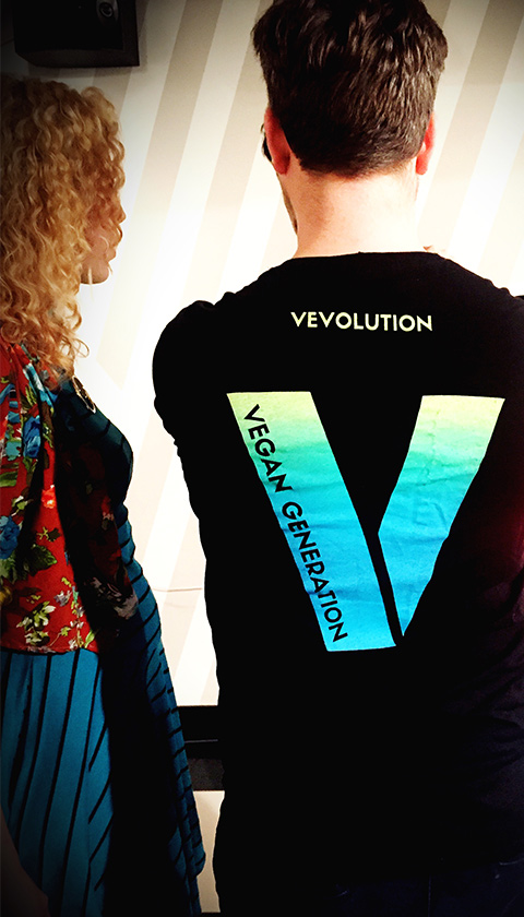 Vevolution Topics - Vevolution T-shirt